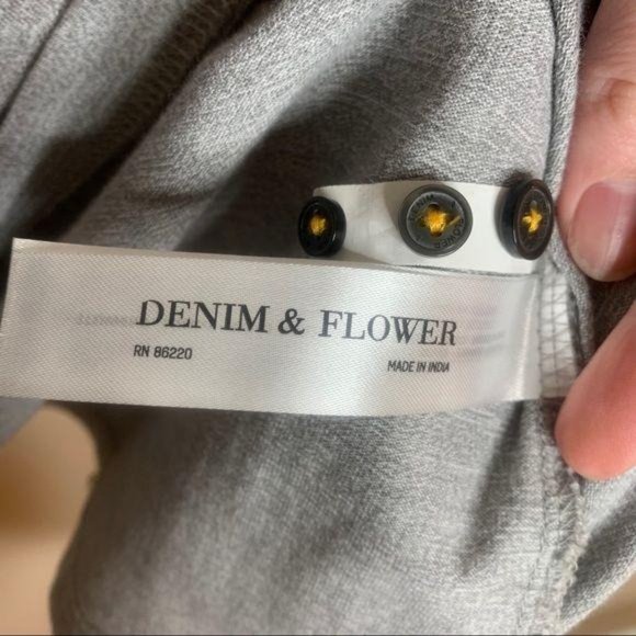 Denim & Flower Polo Shirt Light Heather Gray Contrast Breast Pocket Fitted LG - Picture 5 of 8